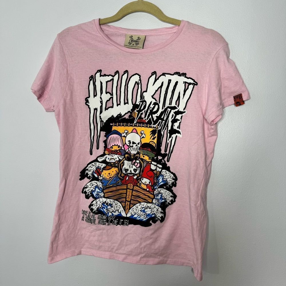 BRAND X WOMEN HELLO KITTY PIRATE TSHIRT Size M